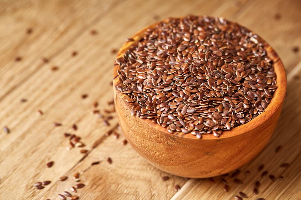Flax Seeds Vs. Oil: Which Should You Choose?